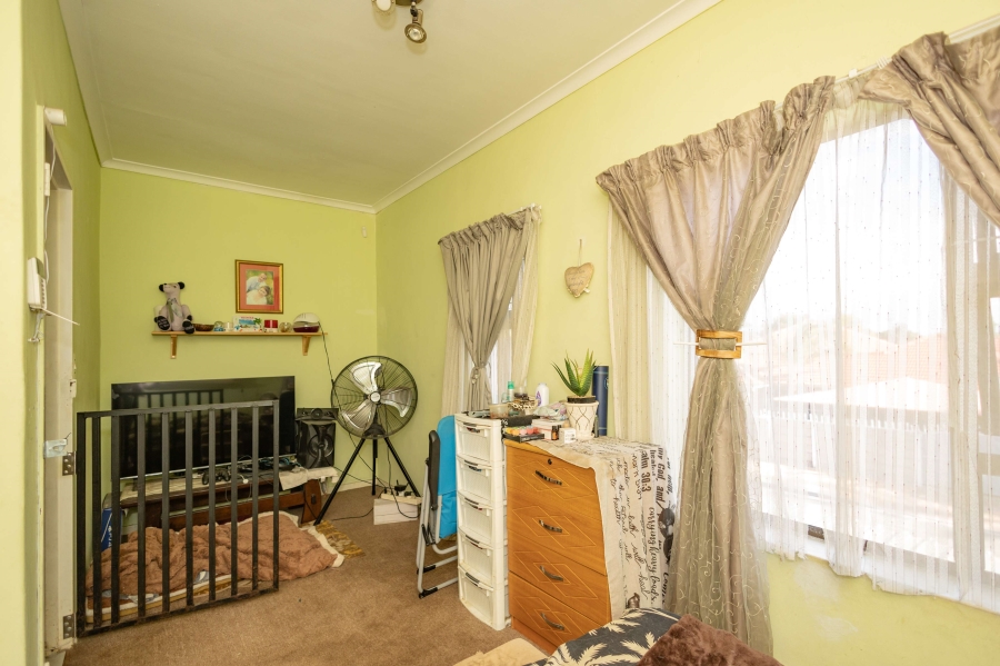 2 Bedroom Property for Sale in Labiance Estate Western Cape
